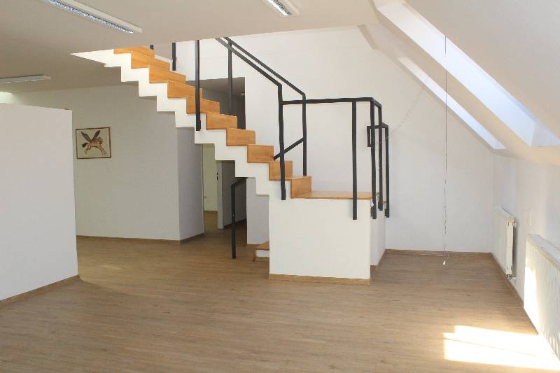 Ponúkame na prenájom mezonetové kancelárske priestory 188 m2/ Žilina centrum.