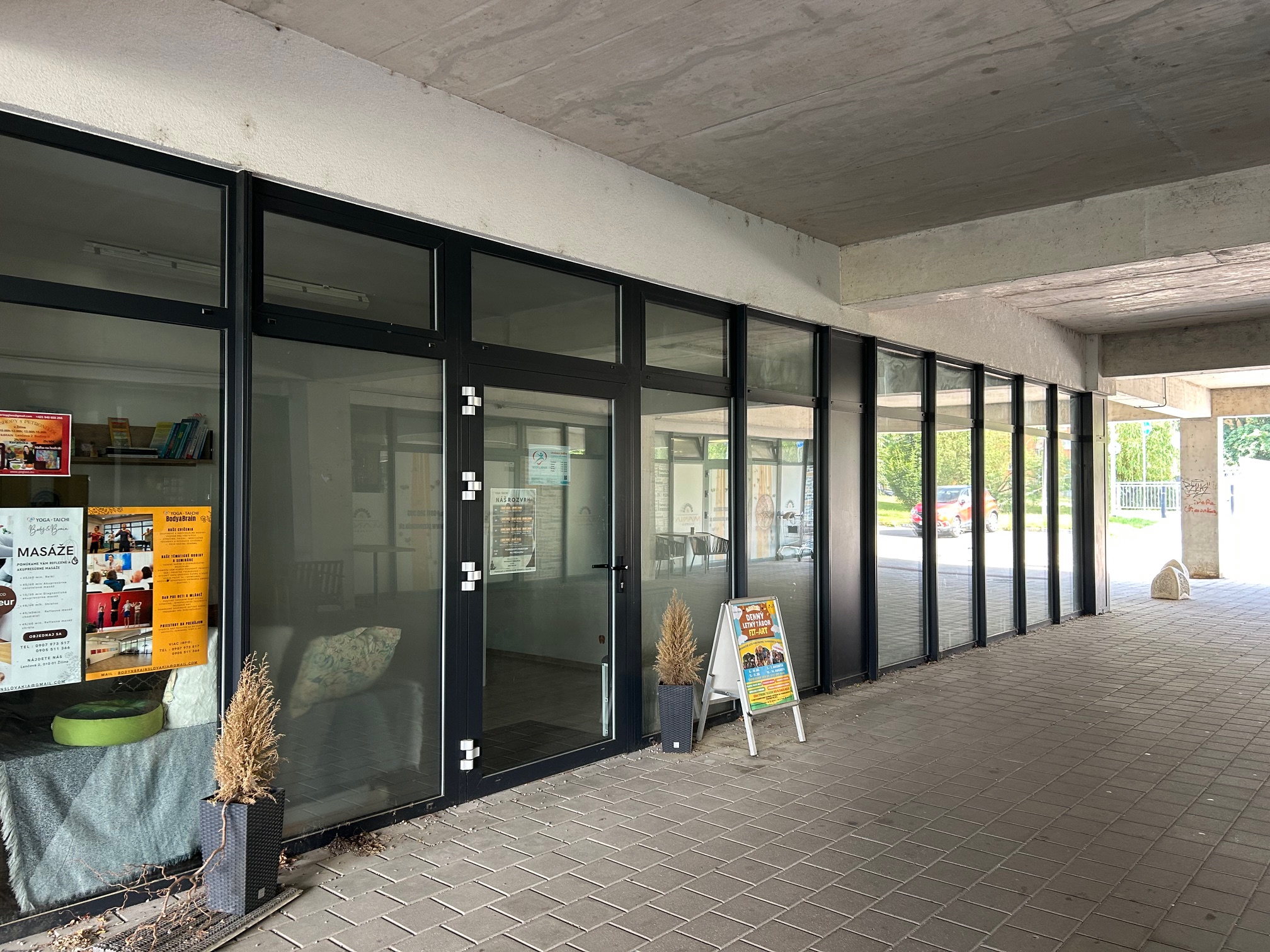 OBCHODNÝ PRIESTOR NA PRENÁJOM – RUDINY II, 73 m2, ŽILINA. OBCHODNÝ PRIESTOR NA PRENÁJOM – RUDINY II, 73 m2, ŽILINA.